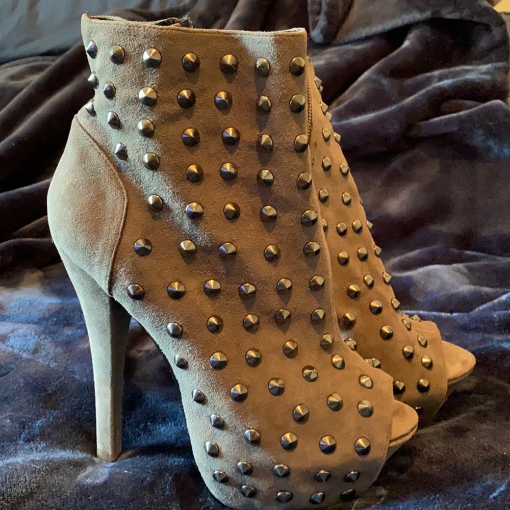 Rock & Republic suede studded bootie